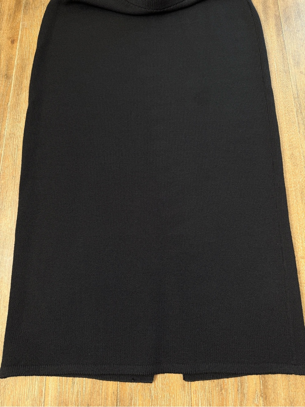 St. John Santana Knit Midi Pencil Skirt, Sz 2 - Picture 4 of 9